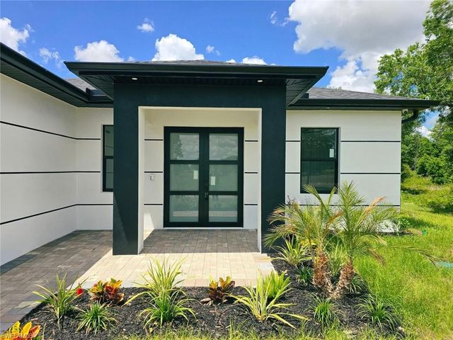 1411 Moore AVE, Lehigh Acres, FL 33972