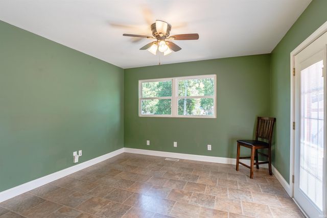 1909 N Thomas Avenue, Evansville, IN 47711