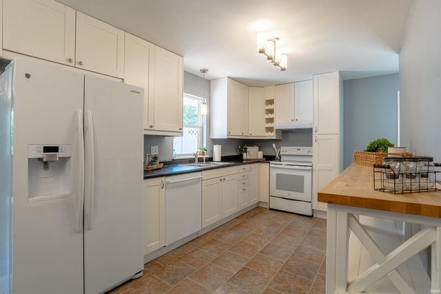 1909 N Thomas Avenue, Evansville, IN 47711