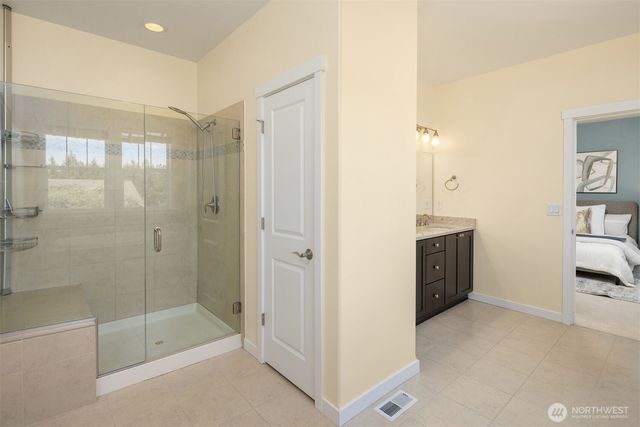 9121 Jacobia Avenue SE, Snoqualmie, WA 98065