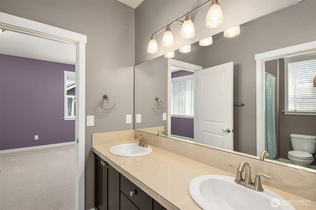 9121 Jacobia Avenue SE, Snoqualmie, WA 98065