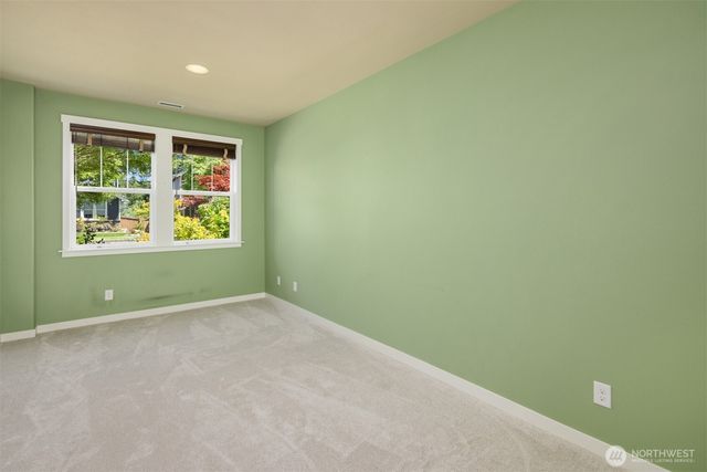 9121 Jacobia Avenue SE, Snoqualmie, WA 98065