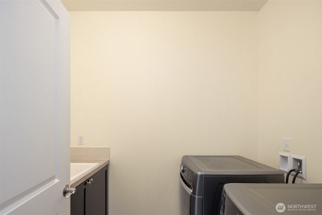 9121 Jacobia Avenue SE, Snoqualmie, WA 98065