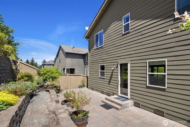 9121 Jacobia Avenue SE, Snoqualmie, WA 98065