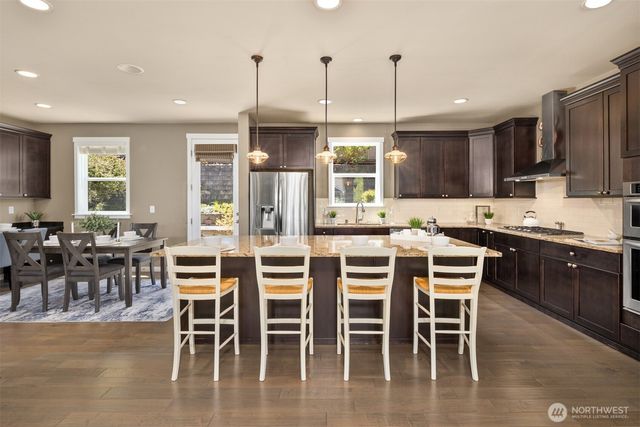 9121 Jacobia Avenue SE, Snoqualmie, WA 98065