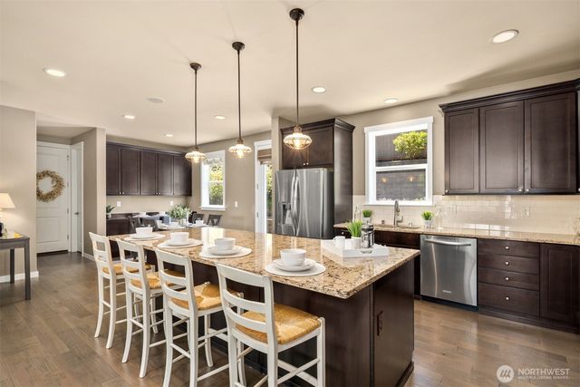 9121 Jacobia Avenue SE, Snoqualmie, WA 98065