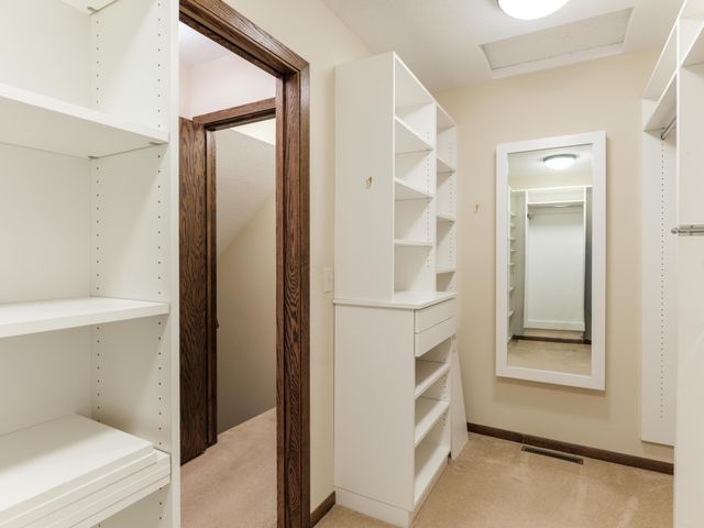 2020 16th Street NE, Rochester, MN 55906