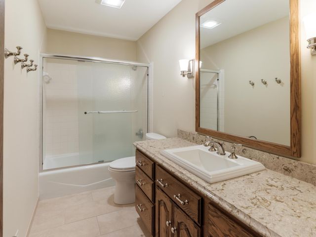 2020 16th Street NE, Rochester, MN 55906