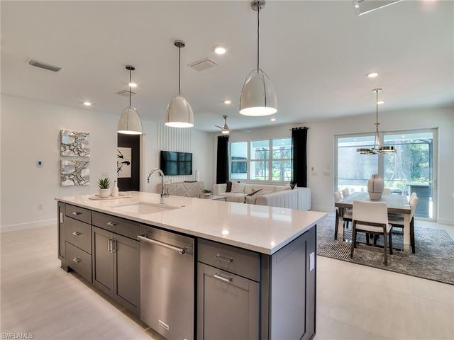 17286 Willow Tree LN, North Fort Myers, FL 33917