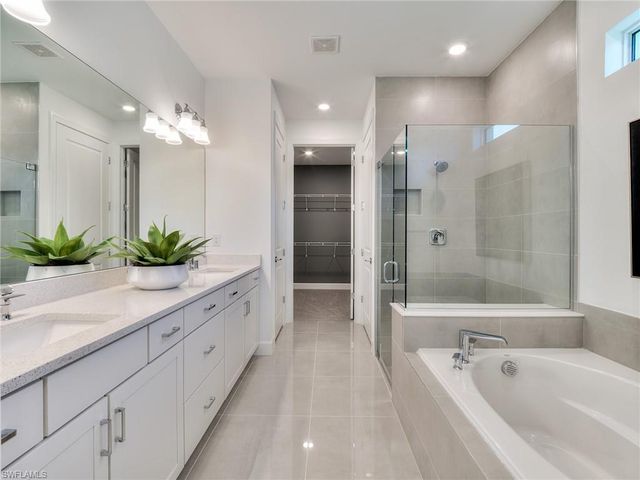 17286 Willow Tree LN, North Fort Myers, FL 33917