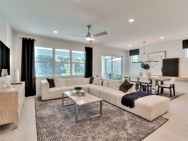 17286 Willow Tree LN, North Fort Myers, FL 33917