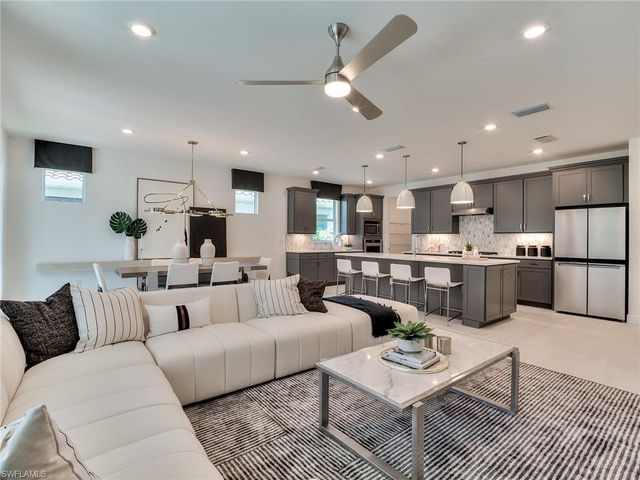 17286 Willow Tree LN, North Fort Myers, FL 33917