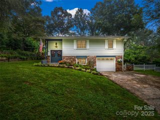 66 Barberry Heights Drive, Brevard, NC 28712