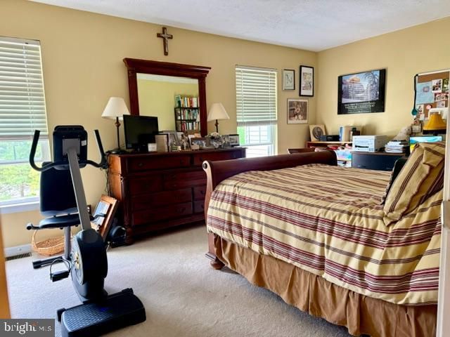 81 PEBBLE LN, Blackwood, NJ 08012