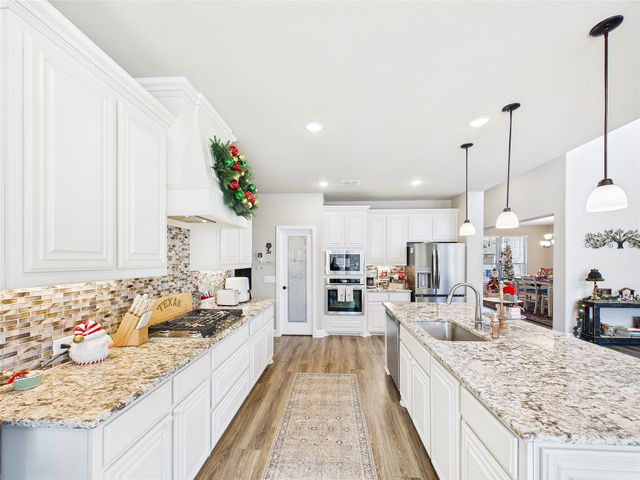 309 Pineview Lane, Ponder, TX 76259