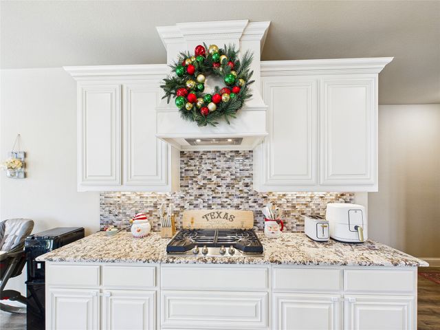 309 Pineview Lane, Ponder, TX 76259