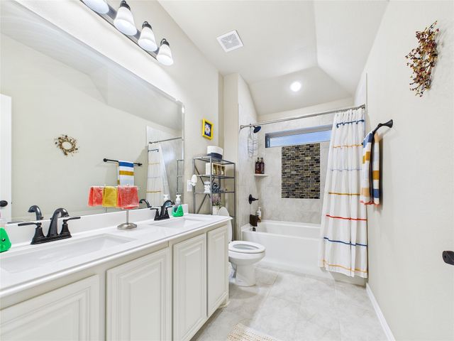 309 Pineview Lane, Ponder, TX 76259