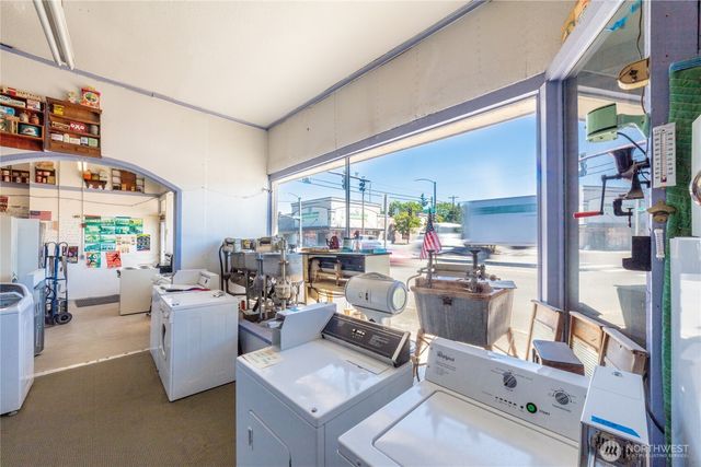 1906 Broadway, Everett, WA 98201