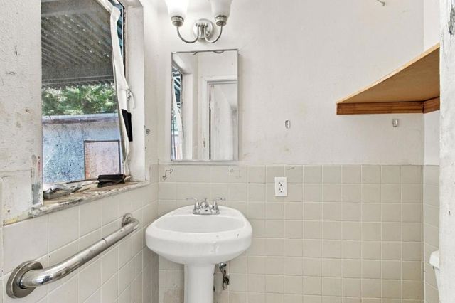 1561 Cross Way, San Jose, CA 95125