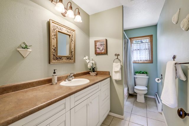 109 Carolino Canyon Road, Tijeras, NM 87059