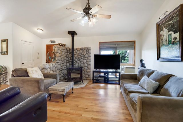 109 Carolino Canyon Road, Tijeras, NM 87059