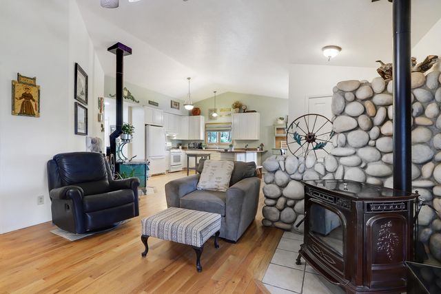 109 Carolino Canyon Road, Tijeras, NM 87059