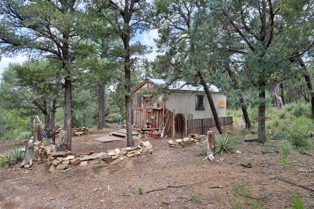 109 Carolino Canyon Road, Tijeras, NM 87059