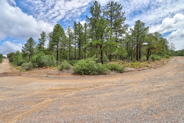 109 Carolino Canyon Road, Tijeras, NM 87059