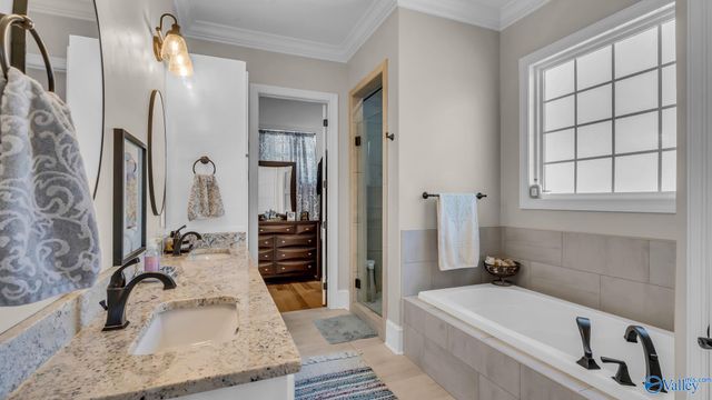 1067 Heritage Drive, Guntersville, AL 35976