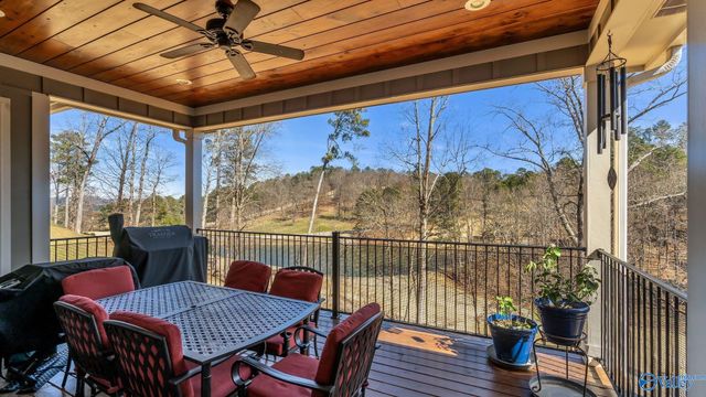1067 Heritage Drive, Guntersville, AL 35976