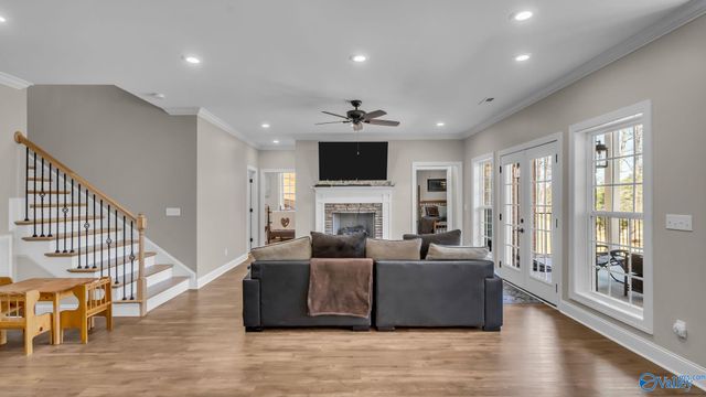 1067 Heritage Drive, Guntersville, AL 35976