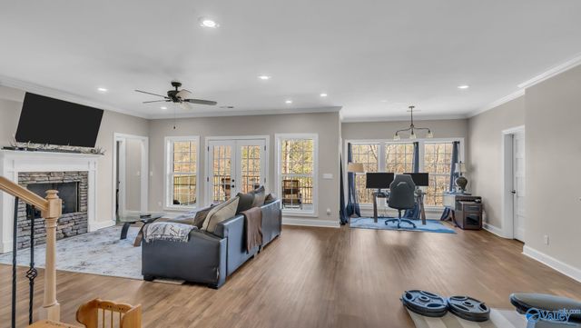 1067 Heritage Drive, Guntersville, AL 35976