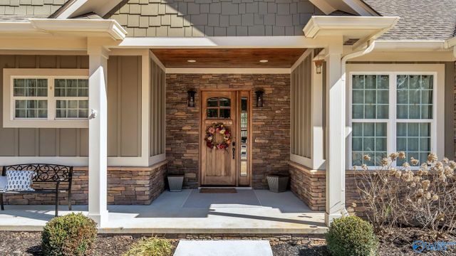 1067 Heritage Drive, Guntersville, AL 35976