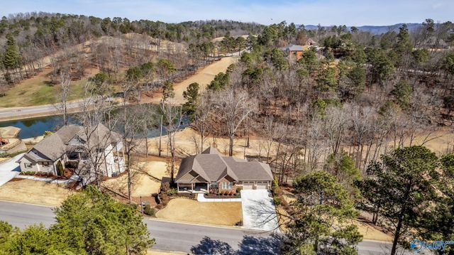 1067 Heritage Drive, Guntersville, AL 35976