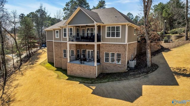 1067 Heritage Drive, Guntersville, AL 35976