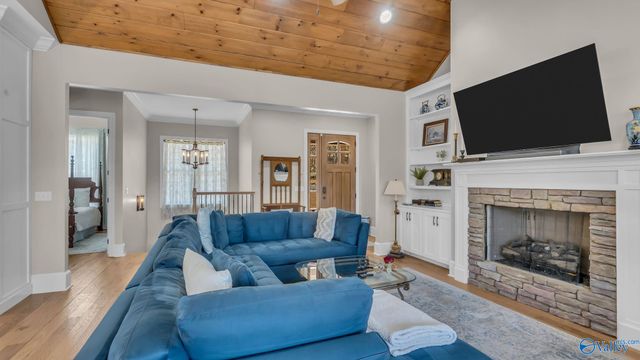 1067 Heritage Drive, Guntersville, AL 35976