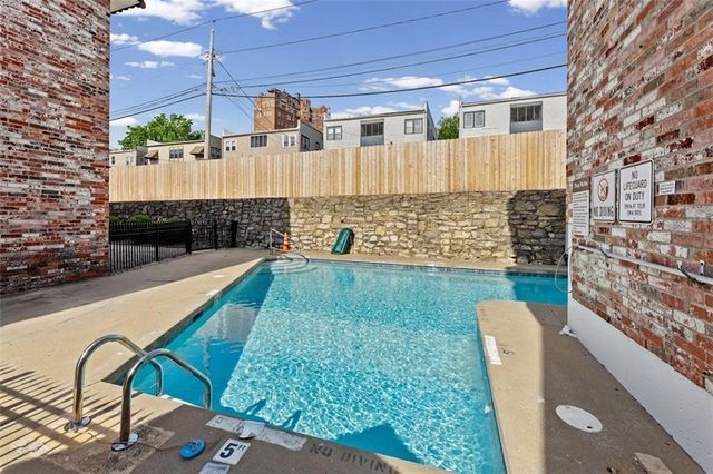 5006 Baltimore Avenue 103, Kansas City, MO 64112