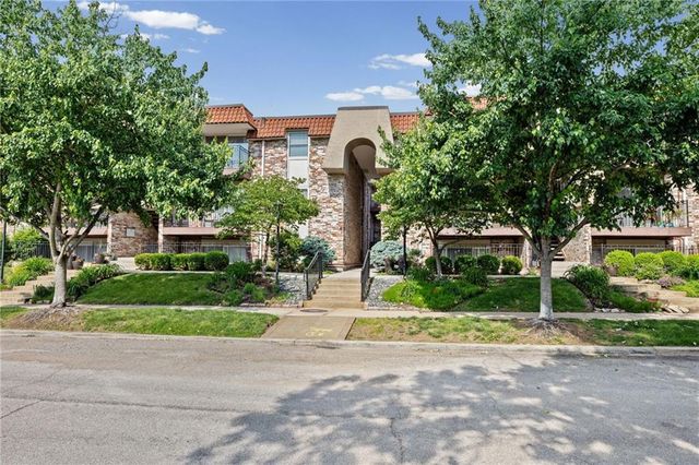 5006 Baltimore Avenue 103, Kansas City, MO 64112