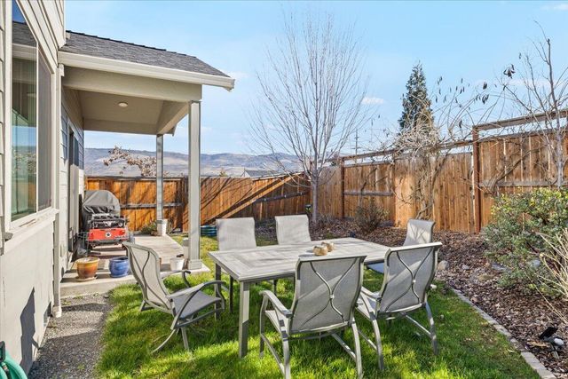 47 William Way, Talent, OR 97540