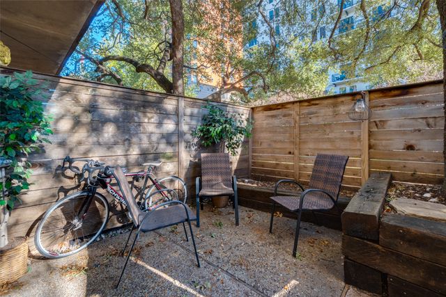 2711 Hood Street A, Dallas, TX 75219