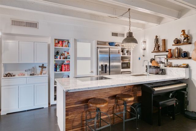 2711 Hood Street A, Dallas, TX 75219
