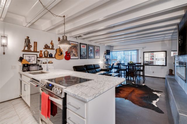 2711 Hood Street A, Dallas, TX 75219