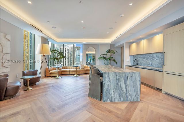 121 NE 5th St 3309, Miami, FL 33132