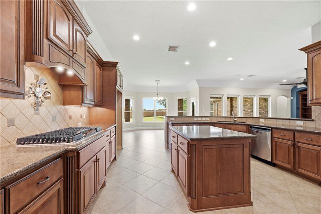 8606 Meadowview Court, Jersey Village, TX 77040