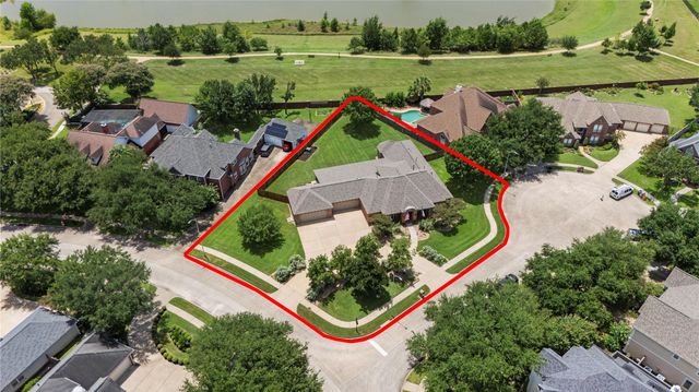 8606 Meadowview Court, Jersey Village, TX 77040