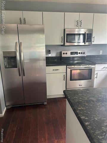 1417 Pond View Court, Wixom, MI 48393