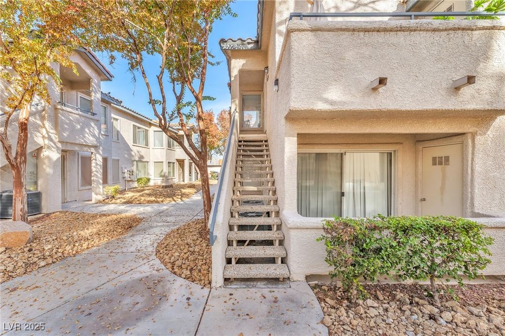 Image 2 of property listing at 3111 Key Largo Drive 204, Las Vegas, NV 89120