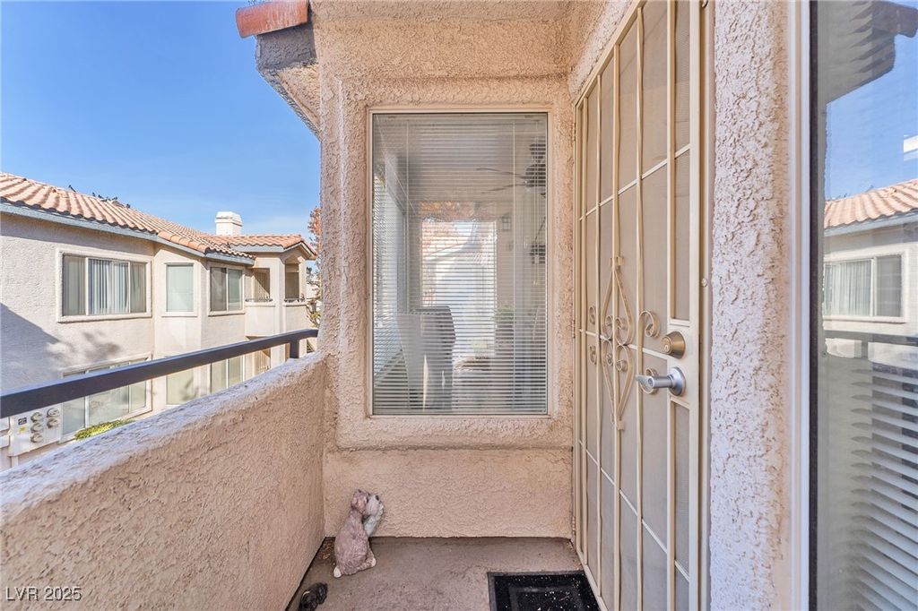 Image 3 of property listing at 3111 Key Largo Drive 204, Las Vegas, NV 89120