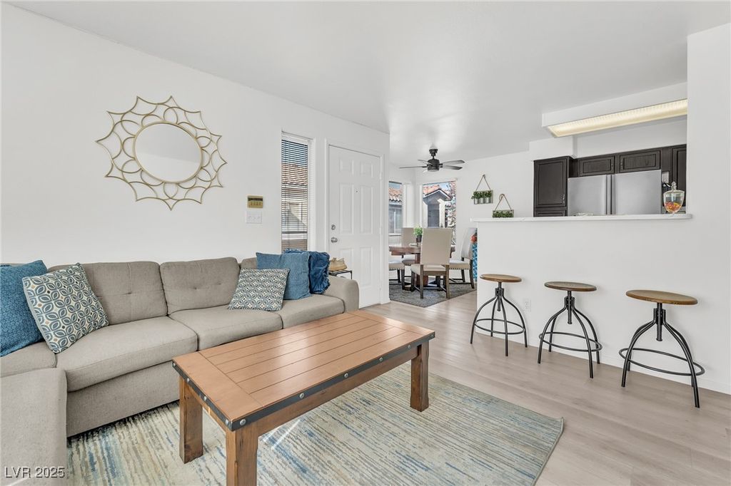 Image 6 of property listing at 3111 Key Largo Drive 204, Las Vegas, NV 89120