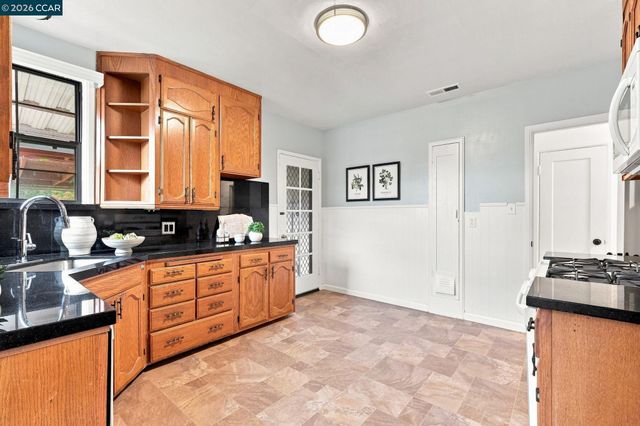 161 Viewmont Ave, Vallejo, CA 94590
